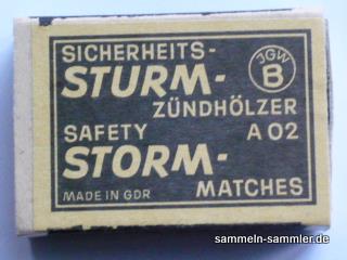 Sturmzündhölzer in Streichholzschachteln aus der DDR