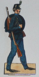 Soldat aus Papierbogen mit Papiersoldaten